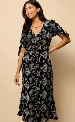 Little Mistress Dresses | Race Day Edit<Embroidered Midaxi Dress