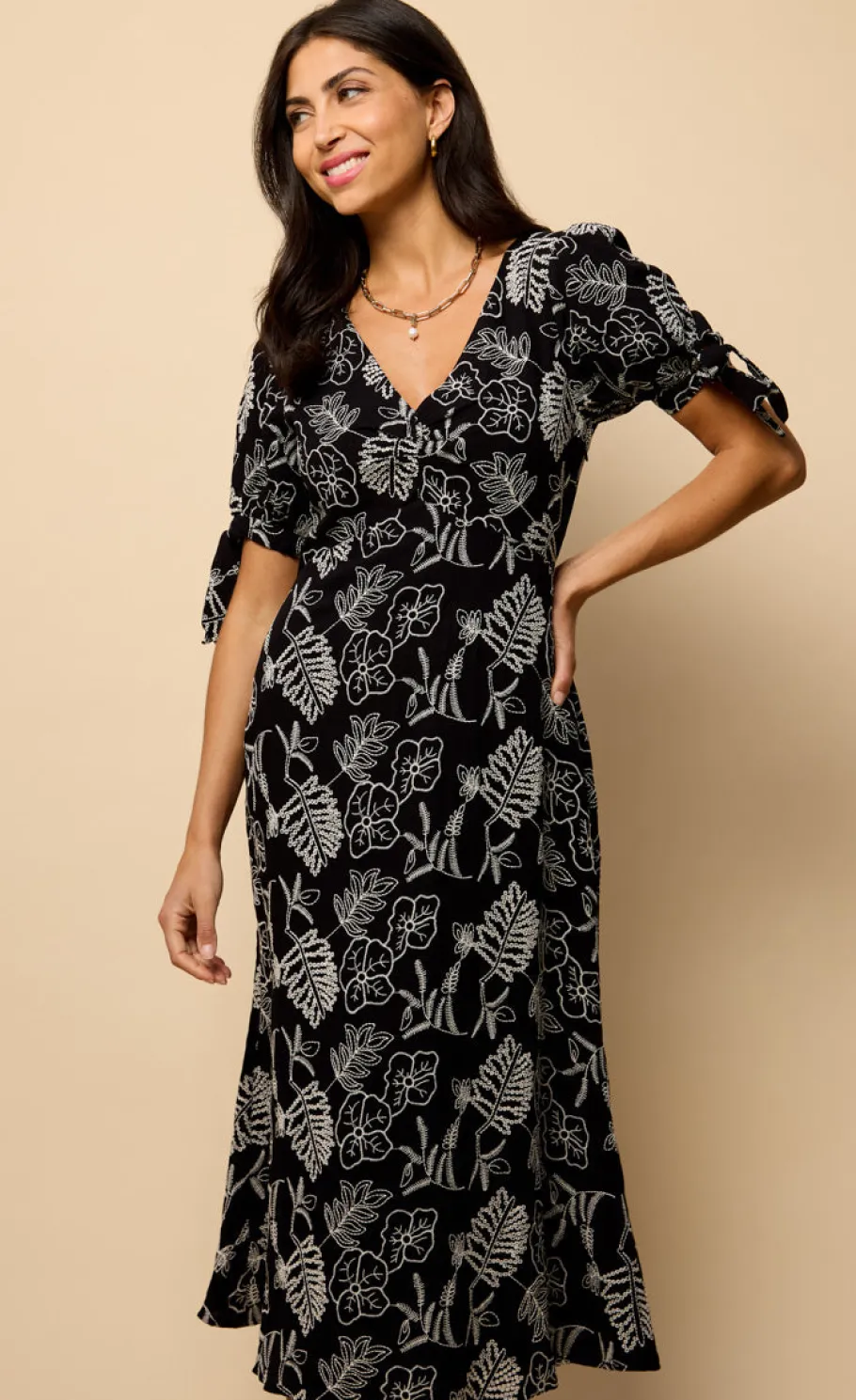 Little Mistress Dresses | Race Day Edit<Embroidered Midaxi Dress