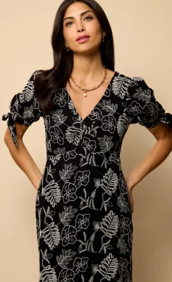 Little Mistress Dresses | Race Day Edit<Embroidered Midaxi Dress