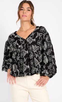 Little Mistress Tops<Embroidered Top